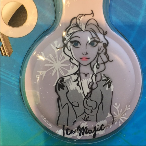 Disney Frozen Ice Magic Elsa Air Tag Holder - Picture 2 of 5